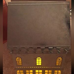 Hallmark limited edition holiday metal light up house. New rare HTF.